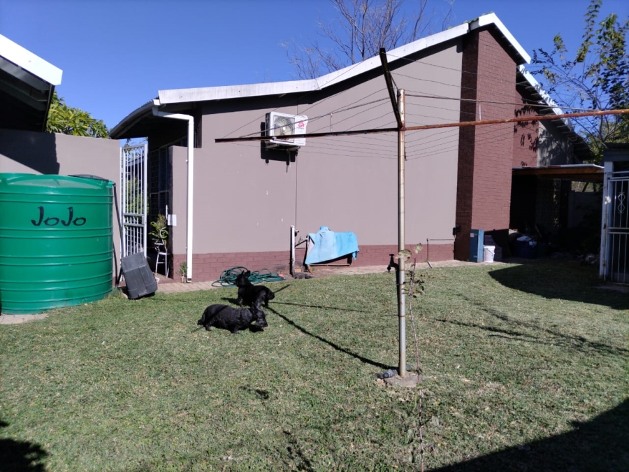 3 Bedroom Property for Sale in Protea Park North West